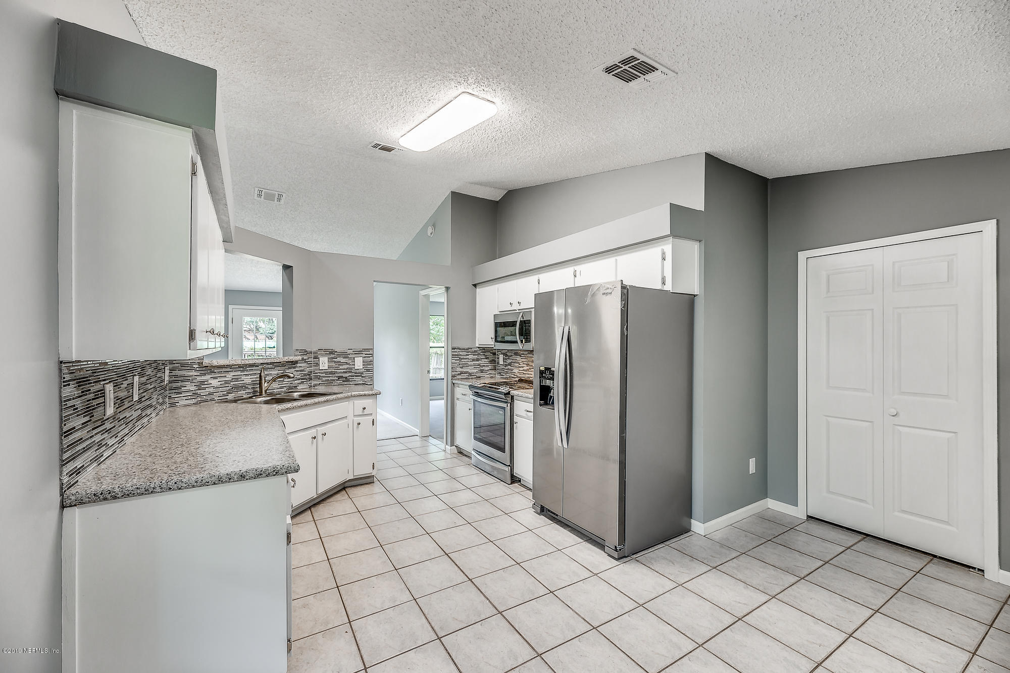 8477 Blazing Star Road Jacksonville, FL 32210 - Photo 5 of 23 8477 Blazing Star Road North-4395