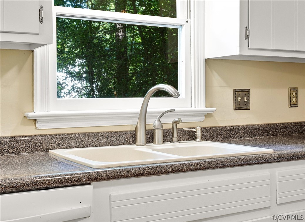 14000 Turtle Hill Road Midlothian, VA 23112 - Photo 14 of 37 a bathroom with a granite countertop sink and mirror