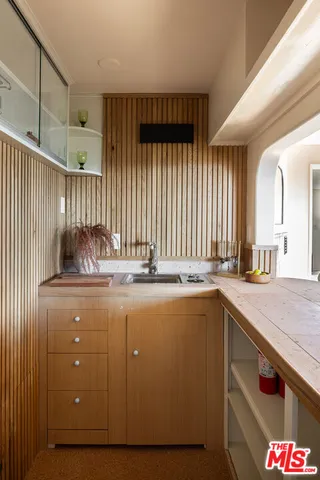 $1,850,000 | 1333 East Palmer Avenue, Glendale, CA 91205