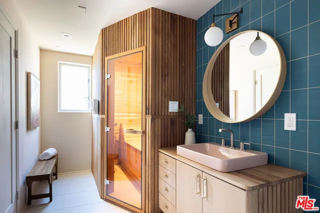 $1,850,000 | 1333 East Palmer Avenue, Glendale, CA 91205