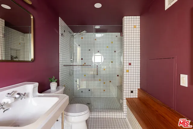 $1,850,000 | 1333 East Palmer Avenue, Glendale, CA 91205