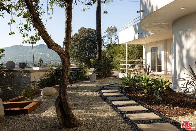 $1,850,000 | 1333 East Palmer Avenue, Glendale, CA 91205