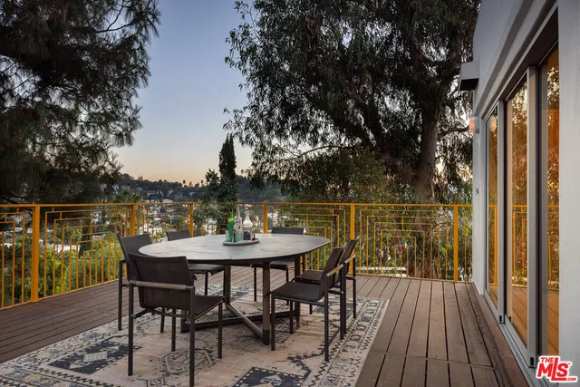 $1,850,000 | 1333 East Palmer Avenue, Glendale, CA 91205