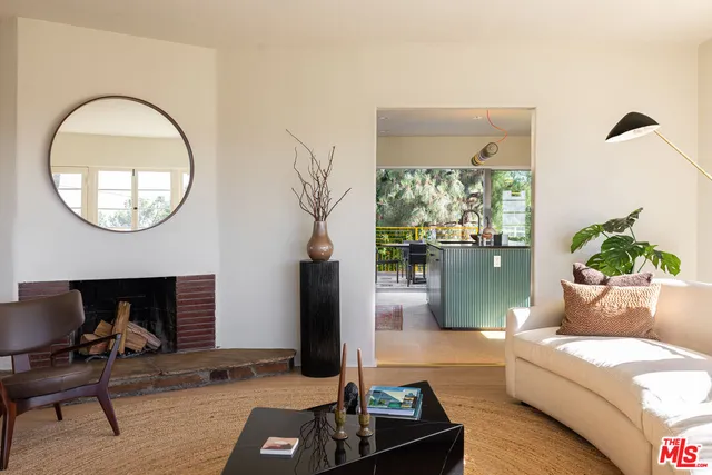 $1,850,000 | 1333 East Palmer Avenue, Glendale, CA 91205