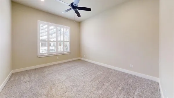 $2,900 | 2405 Vineyard Drive, Granbury, TX 76048