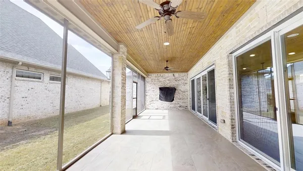 $2,900 | 2405 Vineyard Drive, Granbury, TX 76048