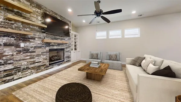 $2,900 | 2405 Vineyard Drive, Granbury, TX 76048