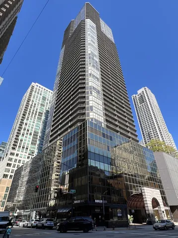 $3,250 | 10 East Ontario Street, Unit 4708, Chicago, IL 60611