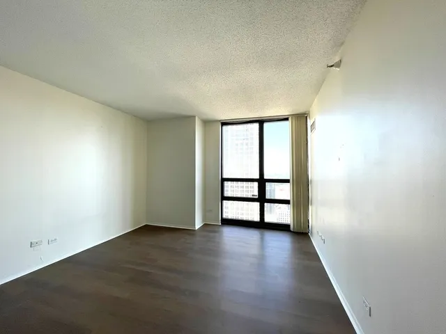 $3,250 | 10 East Ontario Street, Unit 4708, Chicago, IL 60611