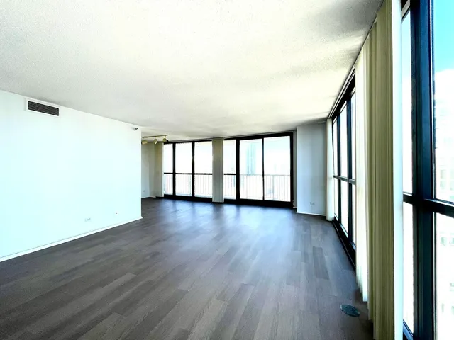 $3,250 | 10 East Ontario Street, Unit 4708, Chicago, IL 60611