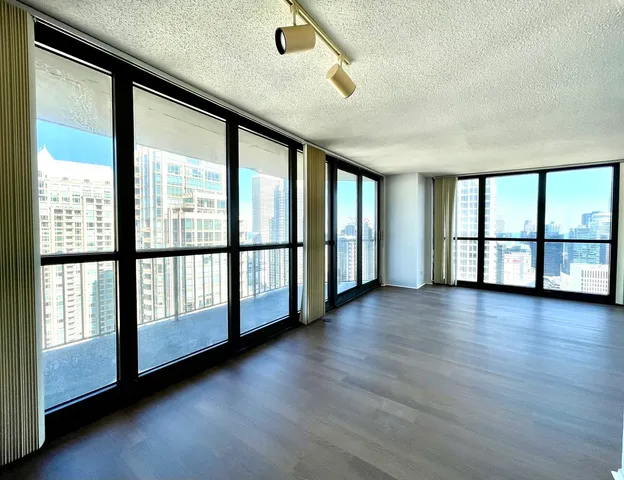$3,250 | 10 East Ontario Street, Unit 4708, Chicago, IL 60611