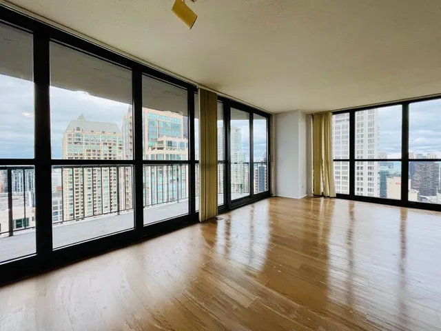 $3,250 | 10 East Ontario Street, Unit 4708, Chicago, IL 60611