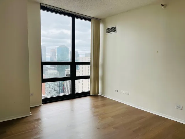 $3,250 | 10 East Ontario Street, Unit 4708, Chicago, IL 60611