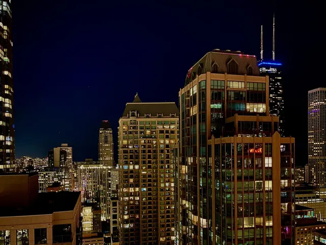 $3,250 | 10 East Ontario Street, Unit 4708, Chicago, IL 60611