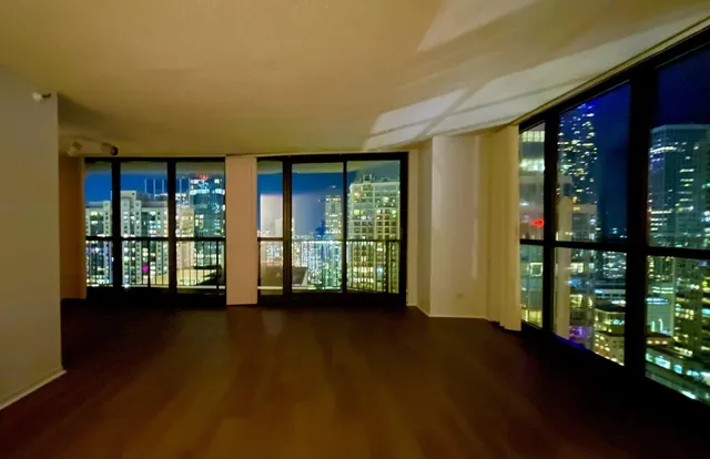 $3,250 | 10 East Ontario Street, Unit 4708, Chicago, IL 60611
