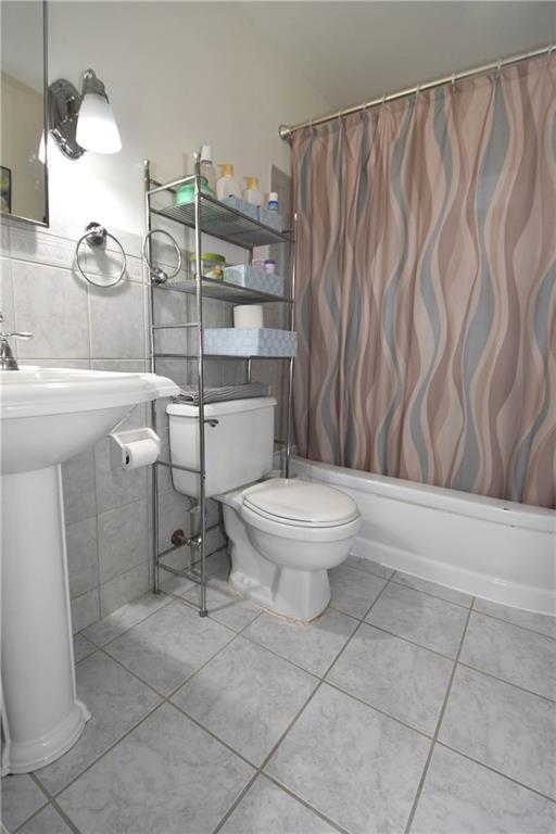1809 Greentree Road Pittsburgh, PA 15220 - Photo 14 of 19 Gallery Image 14