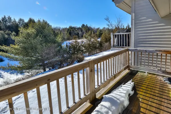 $319,000 | 44 Loo Bridge Lane, Unit 14B, Windham, NY 12496