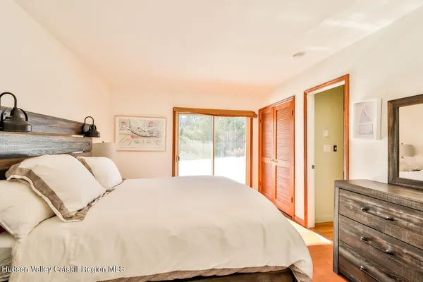 $319,000 | 44 Loo Bridge Lane, Unit 14B, Windham, NY 12496
