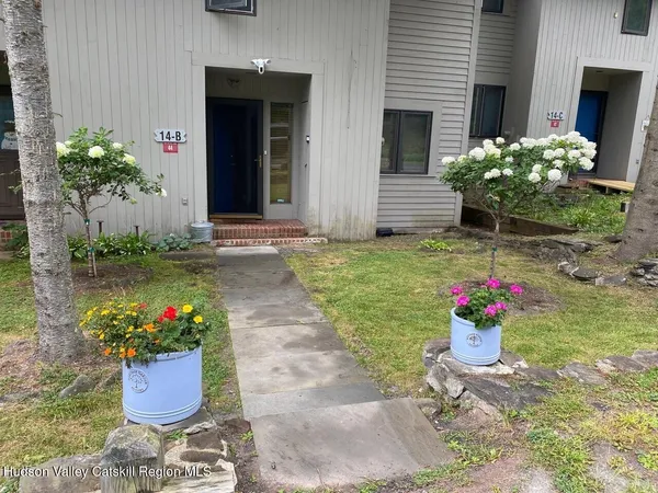 $319,000 | 44 Loo Bridge Lane, Unit 14B, Windham, NY 12496