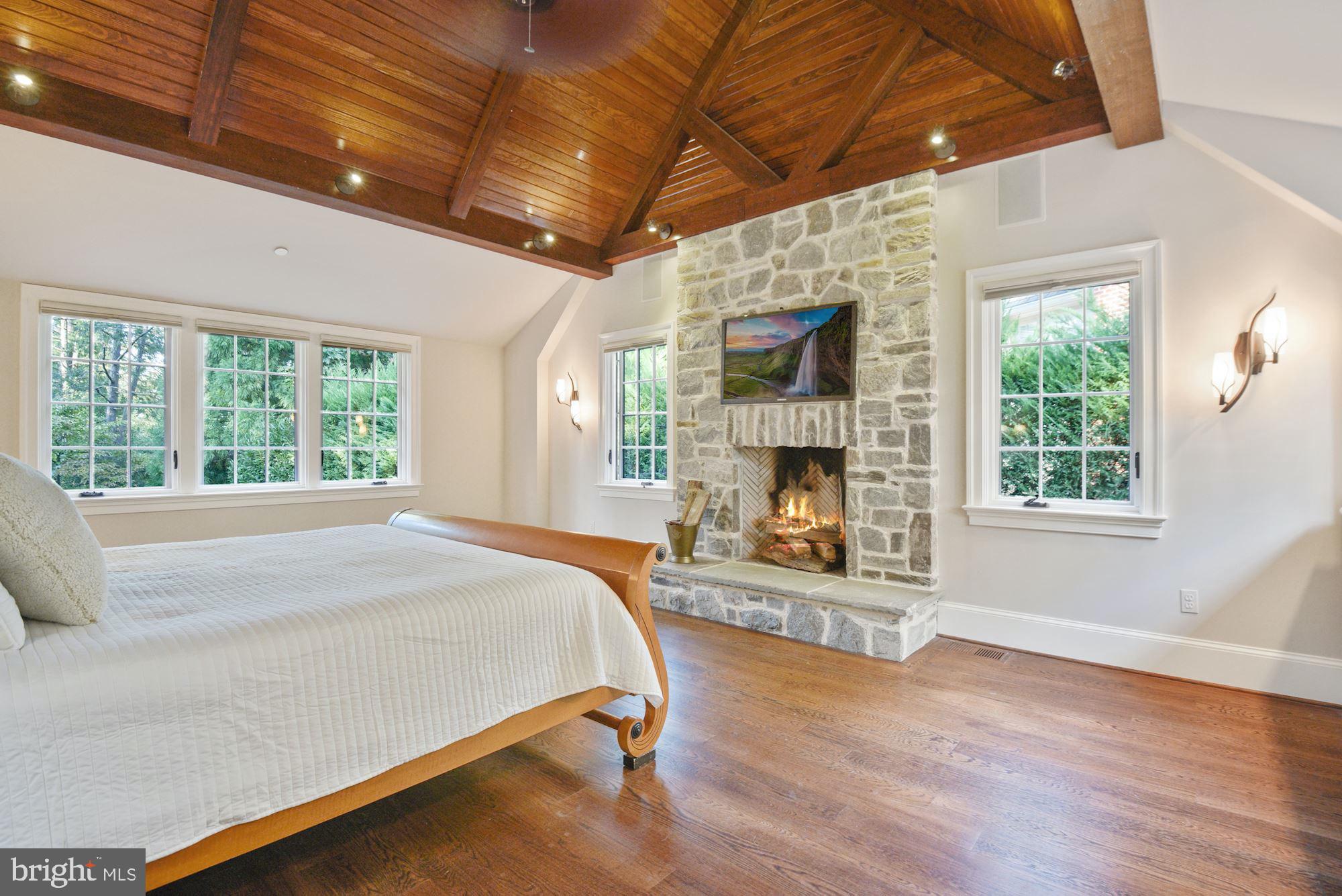 5605 Midwood Road Bethesda, MD 20814 - Photo 18 of 31 Gallery Image 18
