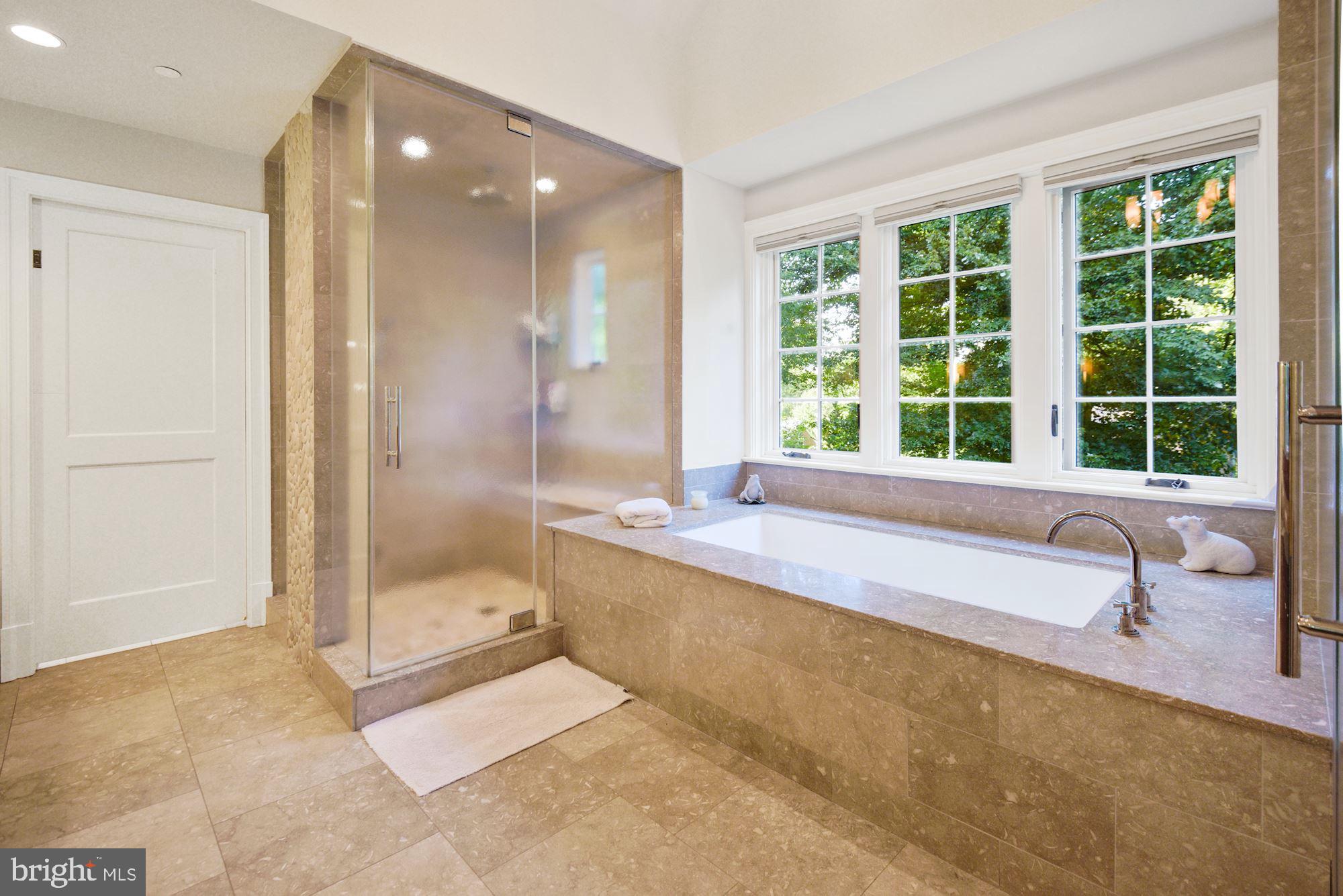 5605 Midwood Road Bethesda, MD 20814 - Photo 20 of 31 Gallery Image 20