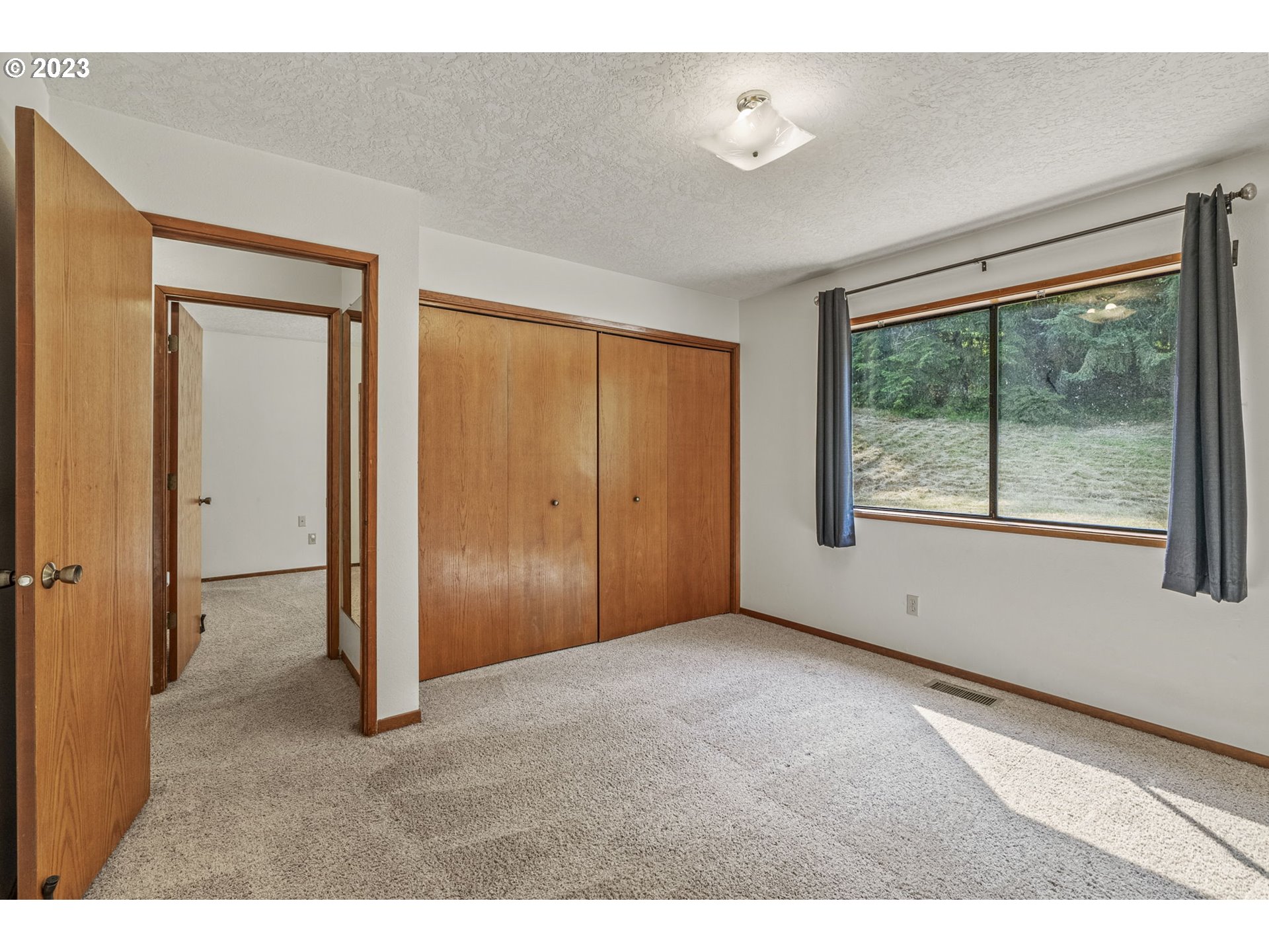 2010 Grim Road Kelso, WA 98626 - Photo 13 of 28 Gallery Image 13