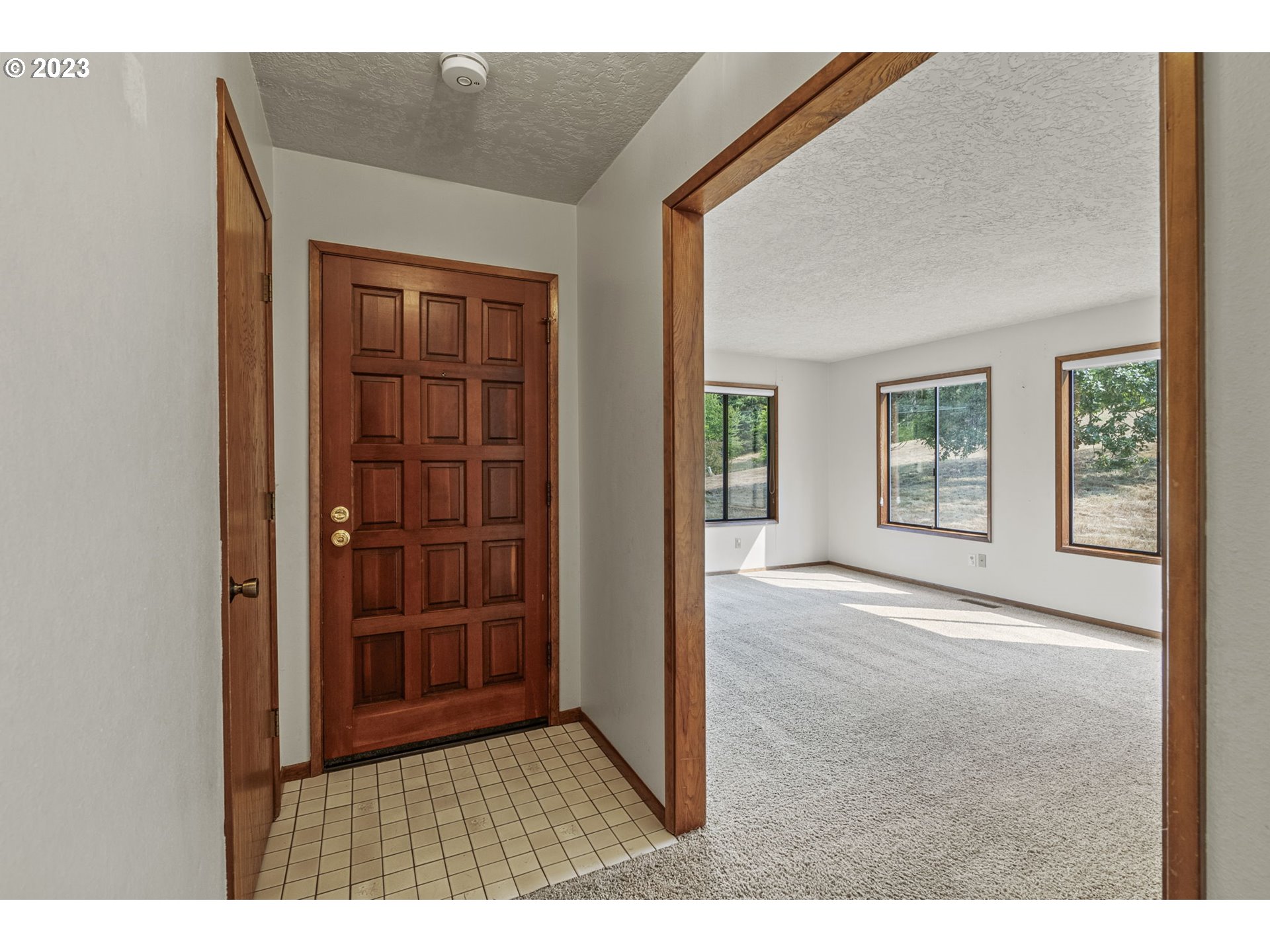 2010 Grim Road Kelso, WA 98626 - Photo 4 of 28 Gallery Image 4