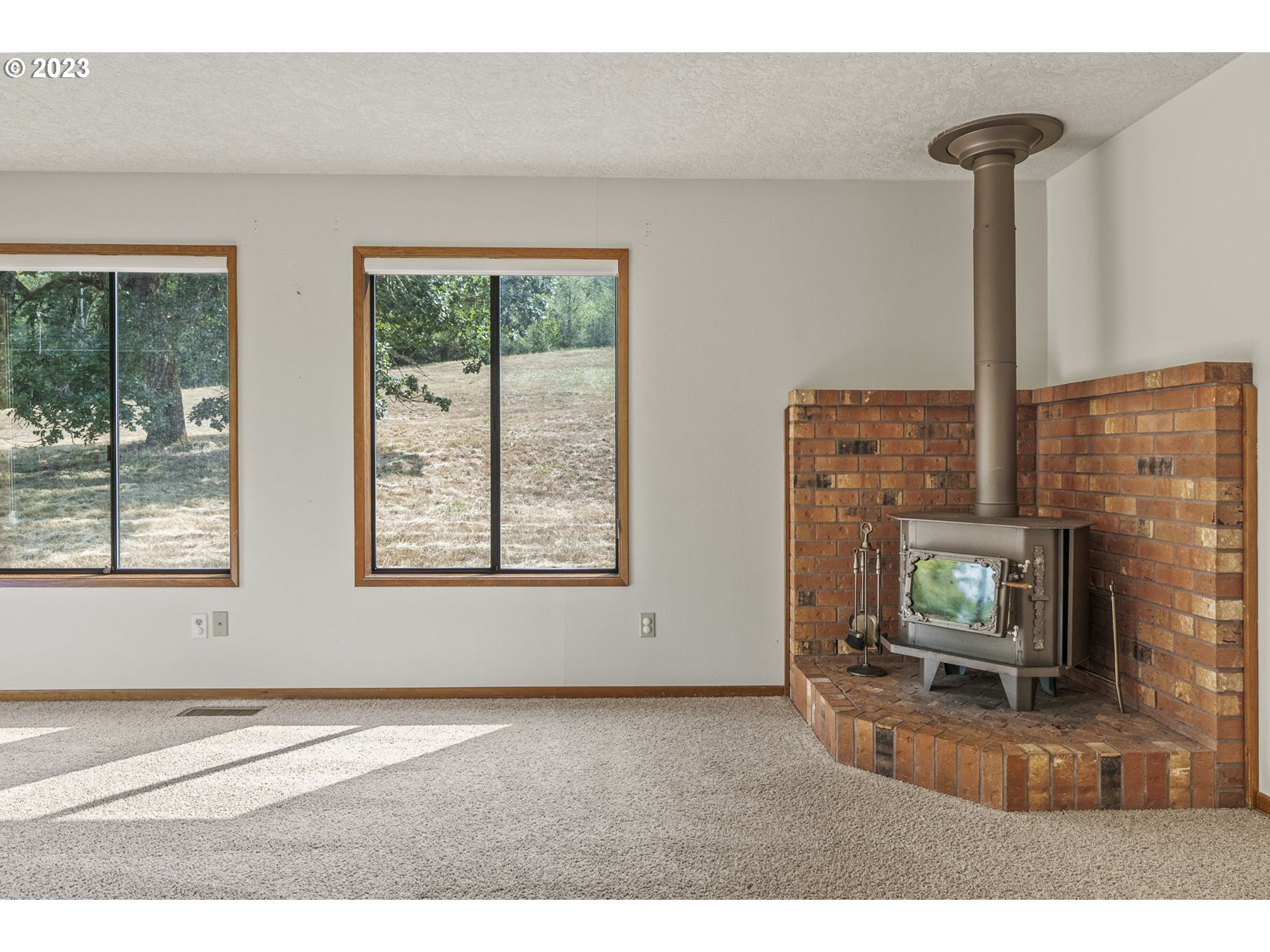 2010 Grim Road Kelso, WA 98626 - Photo 7 of 28 Gallery Image 7