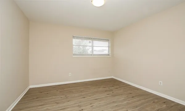 $2,550 | 6406 Ashton Street, Houston, TX 77091