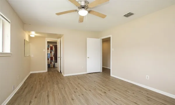 $2,550 | 6406 Ashton Street, Houston, TX 77091