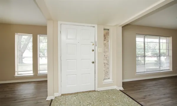 $2,550 | 6406 Ashton Street, Houston, TX 77091