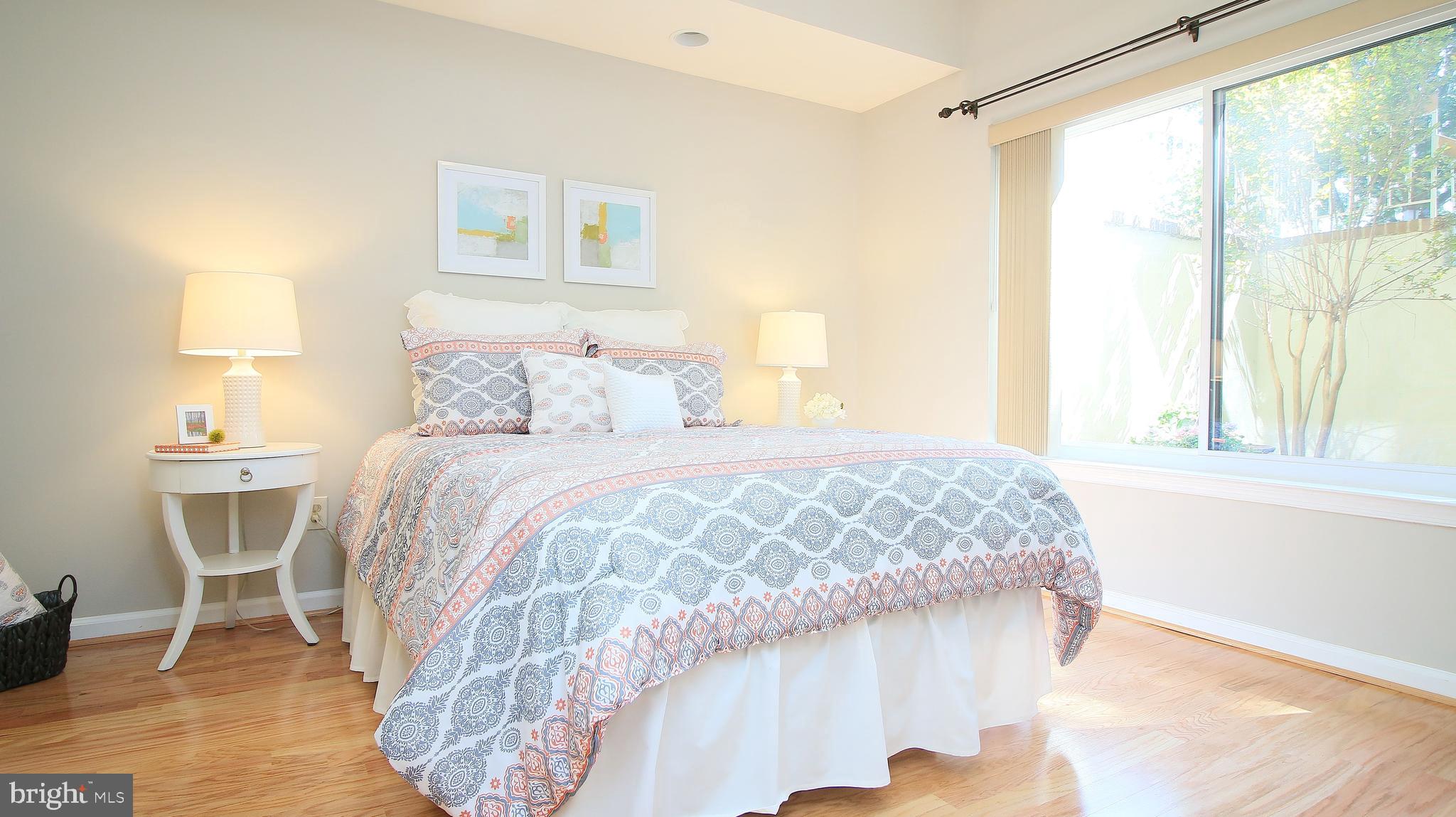 11226 Harbor Court Reston, VA 20191 - Photo 12 of 30 SPACIOUS FRONT BEDROOM WITH FULL BATH