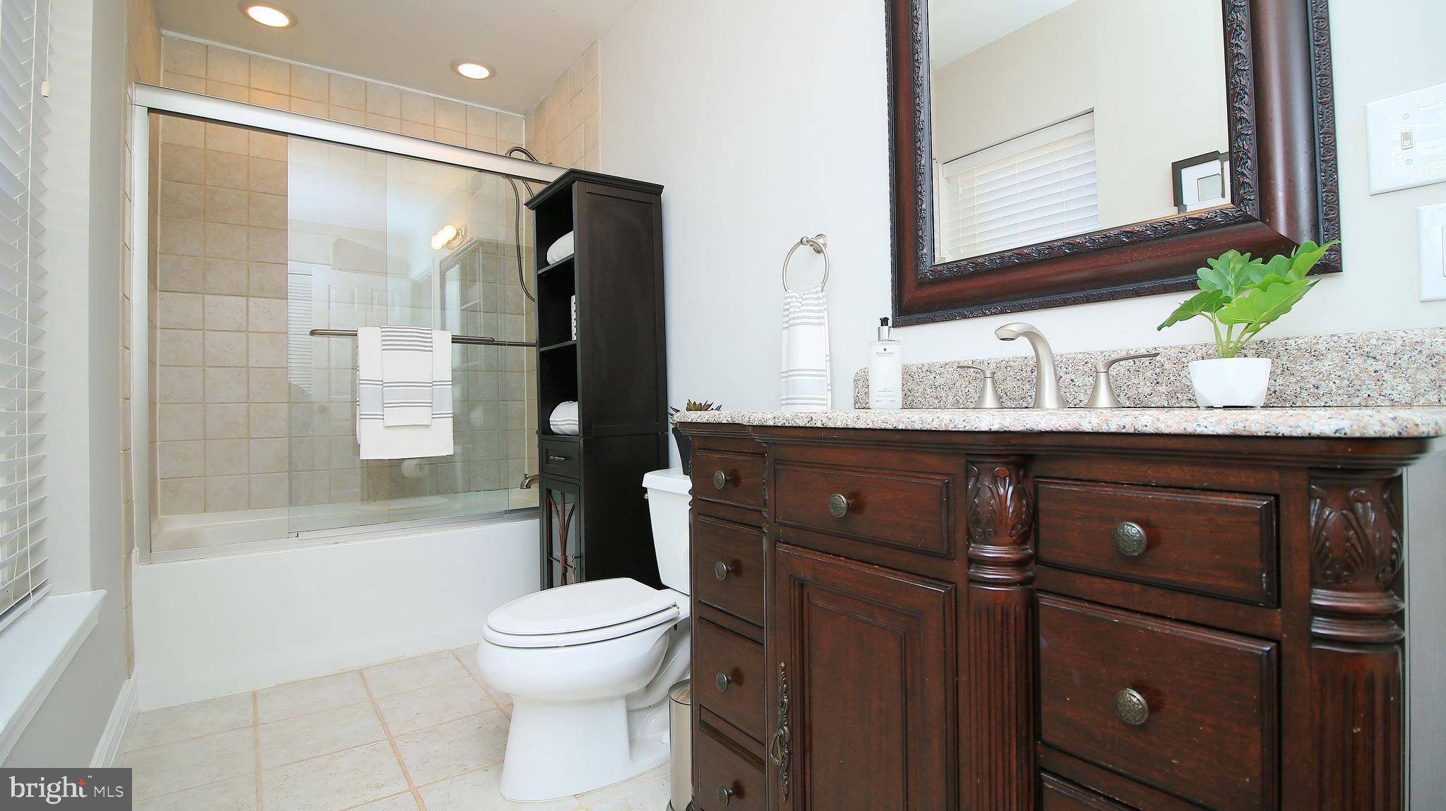 11226 Harbor Court Reston, VA 20191 - Photo 15 of 30 EN SUITE BATH