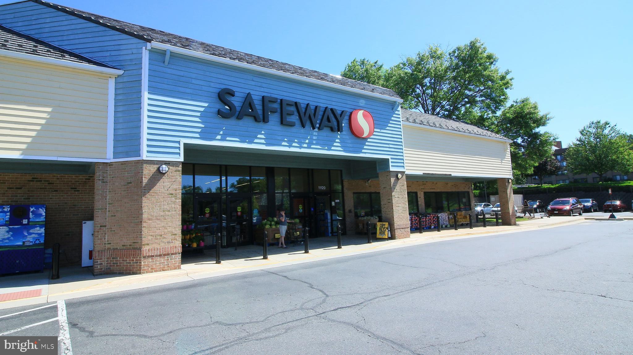 11226 Harbor Court Reston, VA 20191 - Photo 25 of 30 FORGOT SOMETHING? WALK NEXT DOOR TO THE SAFEWAY