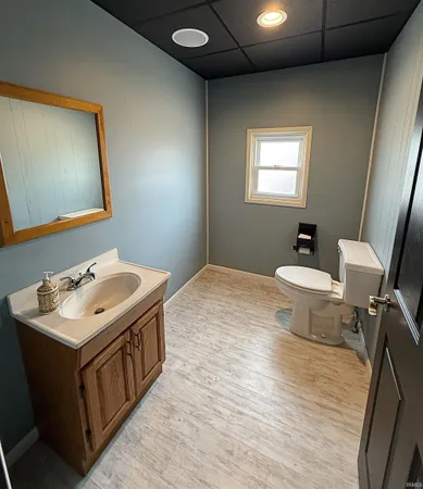 $189,500 | 11 North Meridian Street, Washington, IN 47501