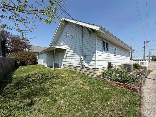 $189,500 | 11 North Meridian Street, Washington, IN 47501