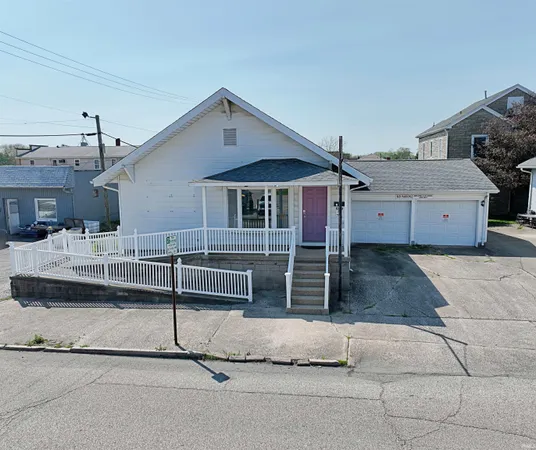 $189,500 | 11 North Meridian Street, Washington, IN 47501