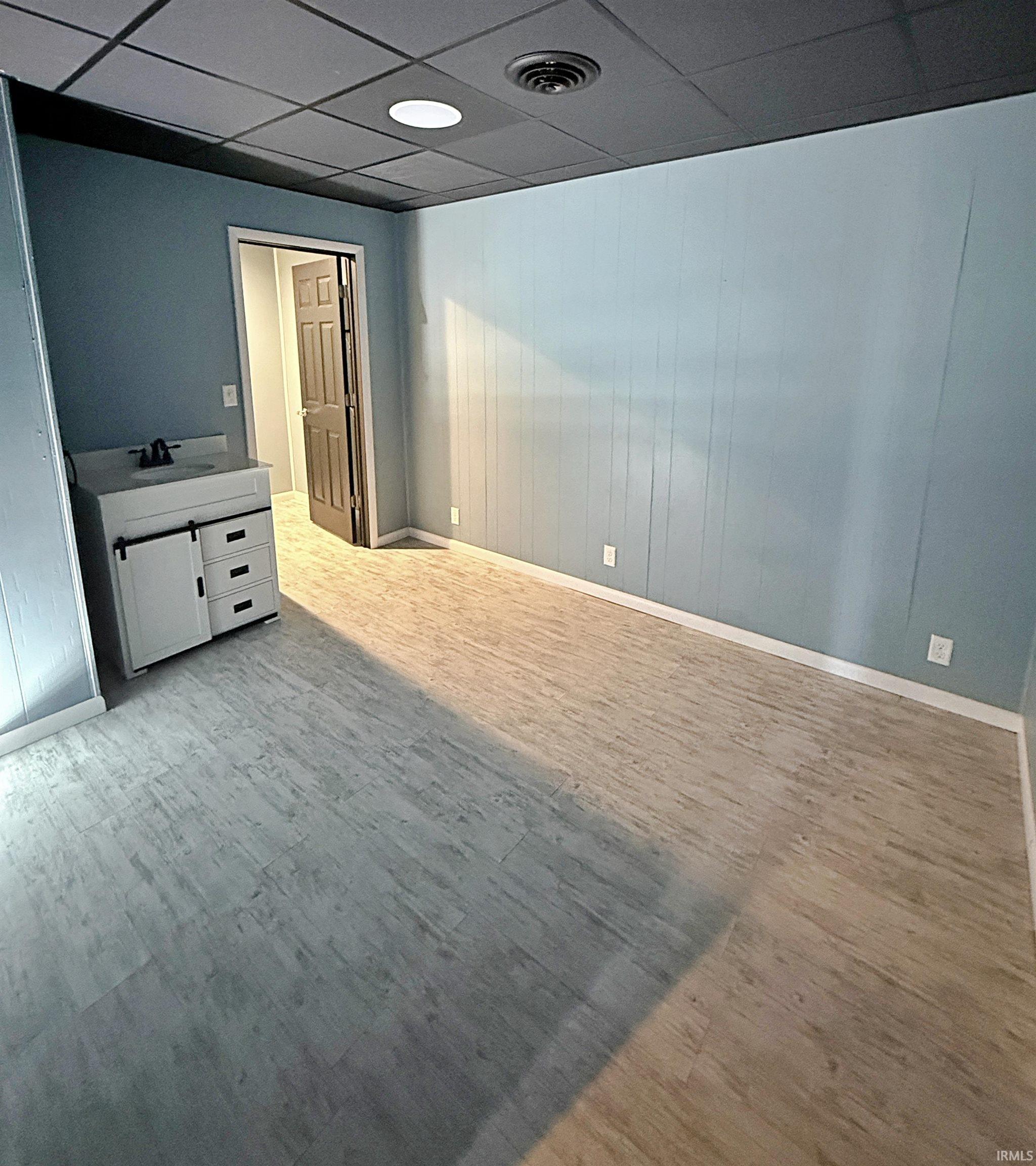 11 North Meridian Street Washington, IN 47501 - Photo 9 of 27