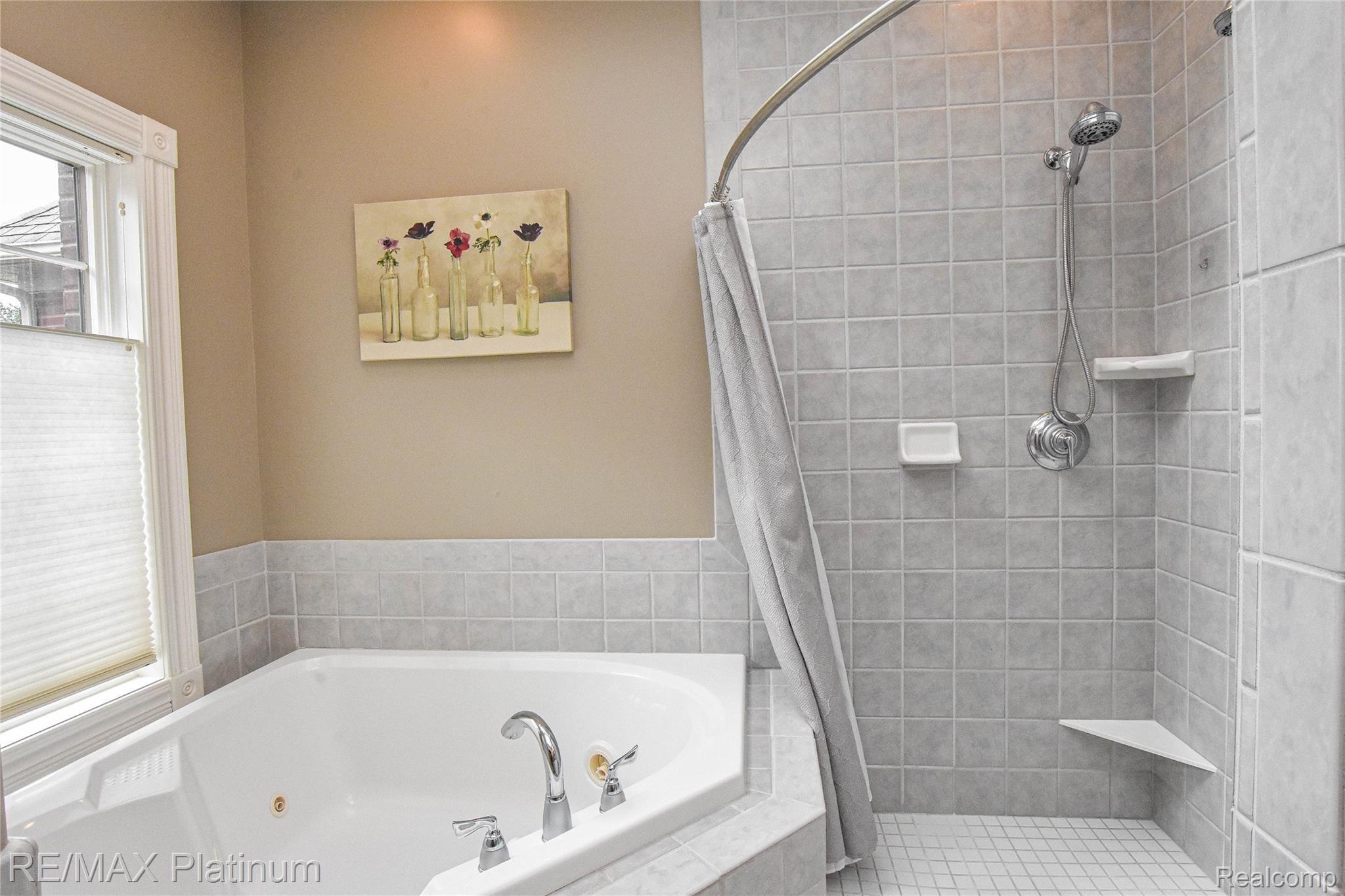 1410 Henderson Road Howell, MI 48855 - Photo 31 of 55 DSC_9658.jpg