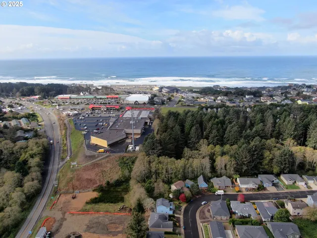 $425,000 | 2780 Northeast 45th Street, Lincoln City, OR 97367