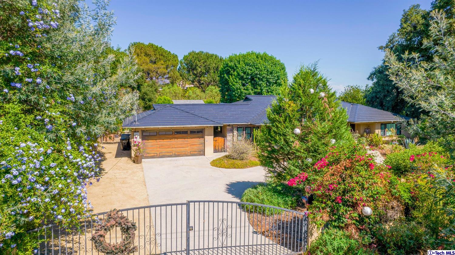 3526 Canyon Ridge Drive Altadena, CA 91001 - Photo 5 of 61 Gallery Image 5
