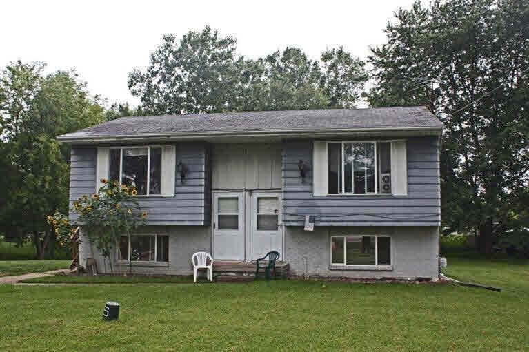 6037 Johnson Road Flushing, MI 48433 - Photo 2 of 3 20418959-1.JPG