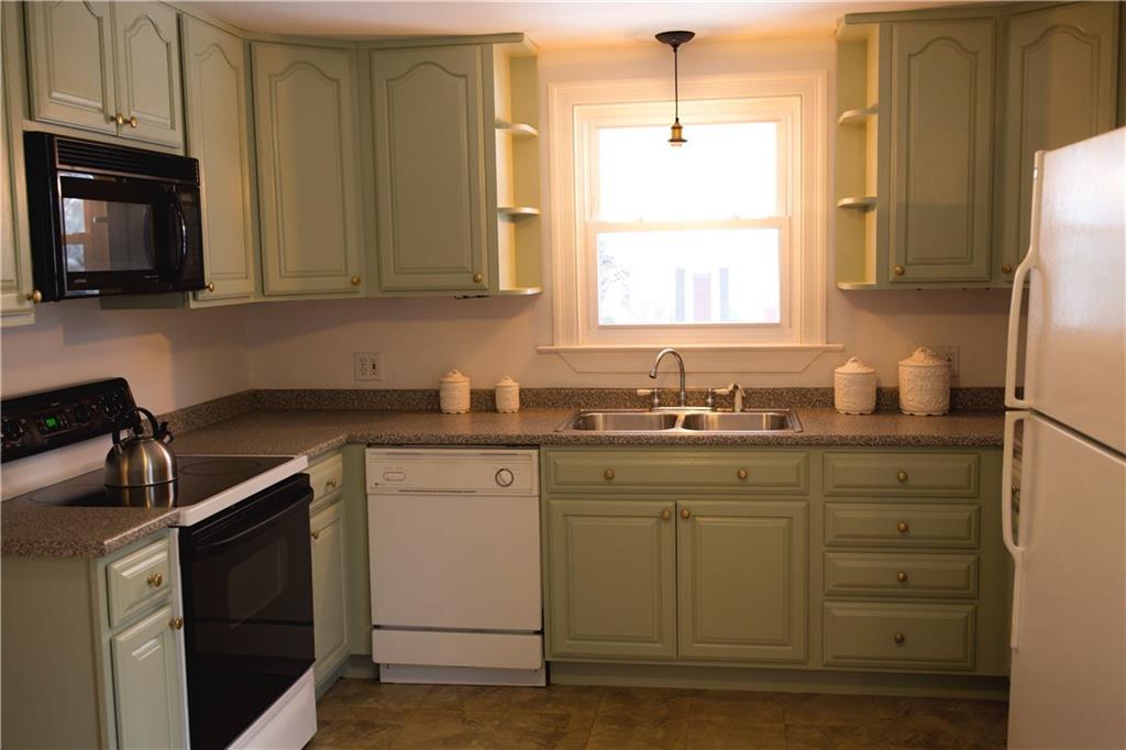 20 Williston Road South Portland, ME 04106 - Photo 7 of 30 Kitchen