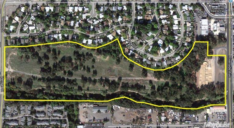 648 Riverside Avenue Roseville, CA 95678 - Photo 2 of 6 a view of swimming pool with a garden