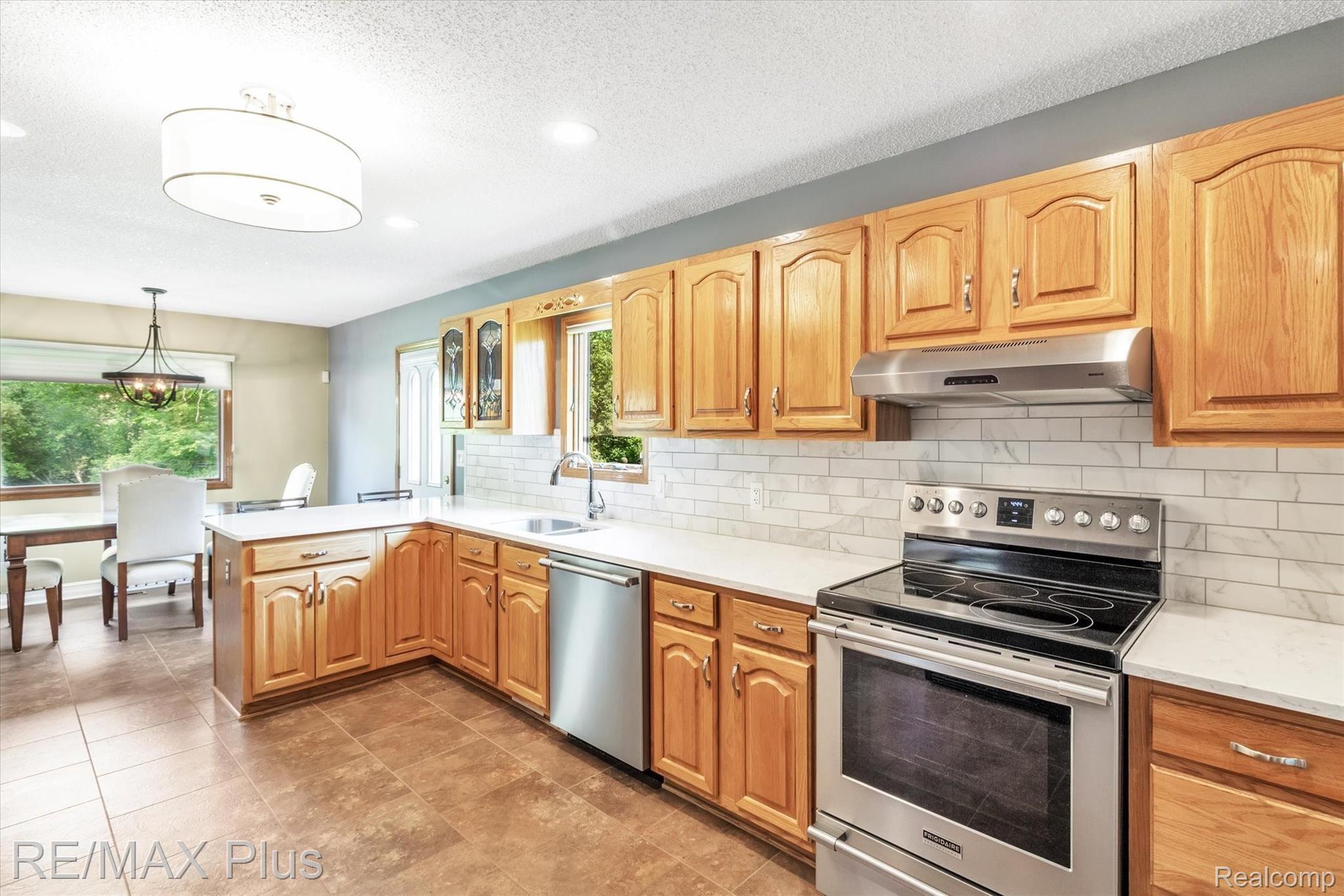 2005 South Elba Road Lapeer, MI 48446 - Photo 14 of 79 16-2005-S-Elba-Rd-14.jpg