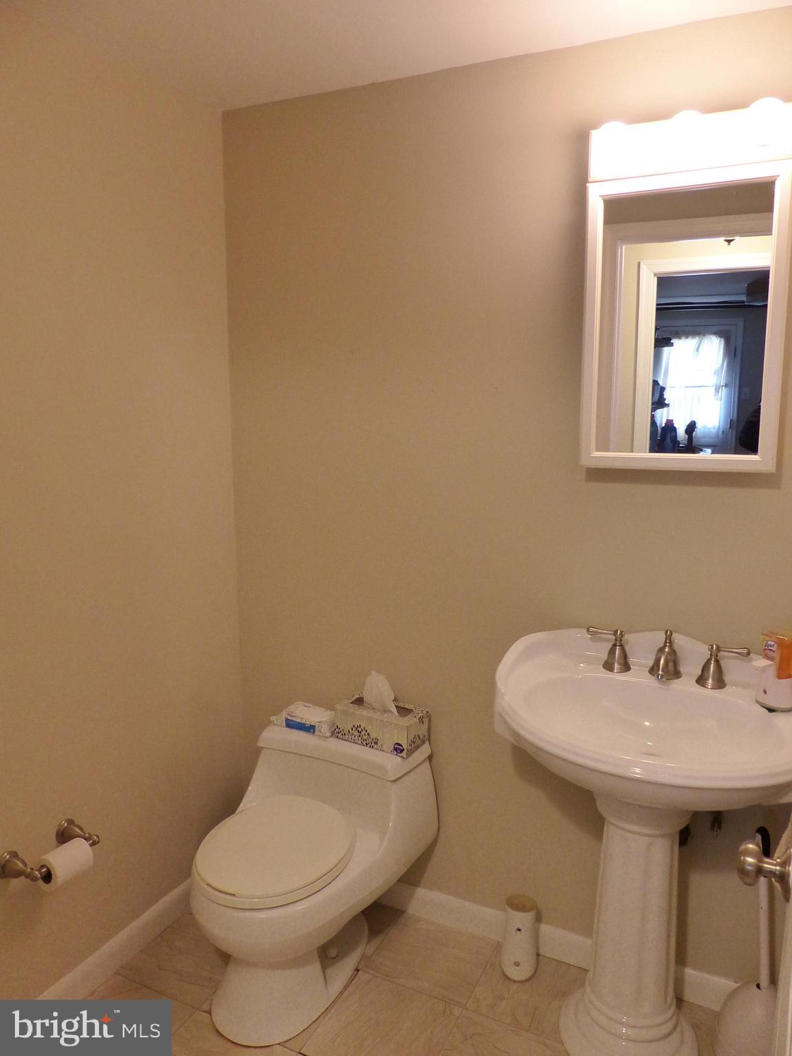 516 Parliament Road Marlton, NJ 08053 - Photo 18 of 52 Powder Room