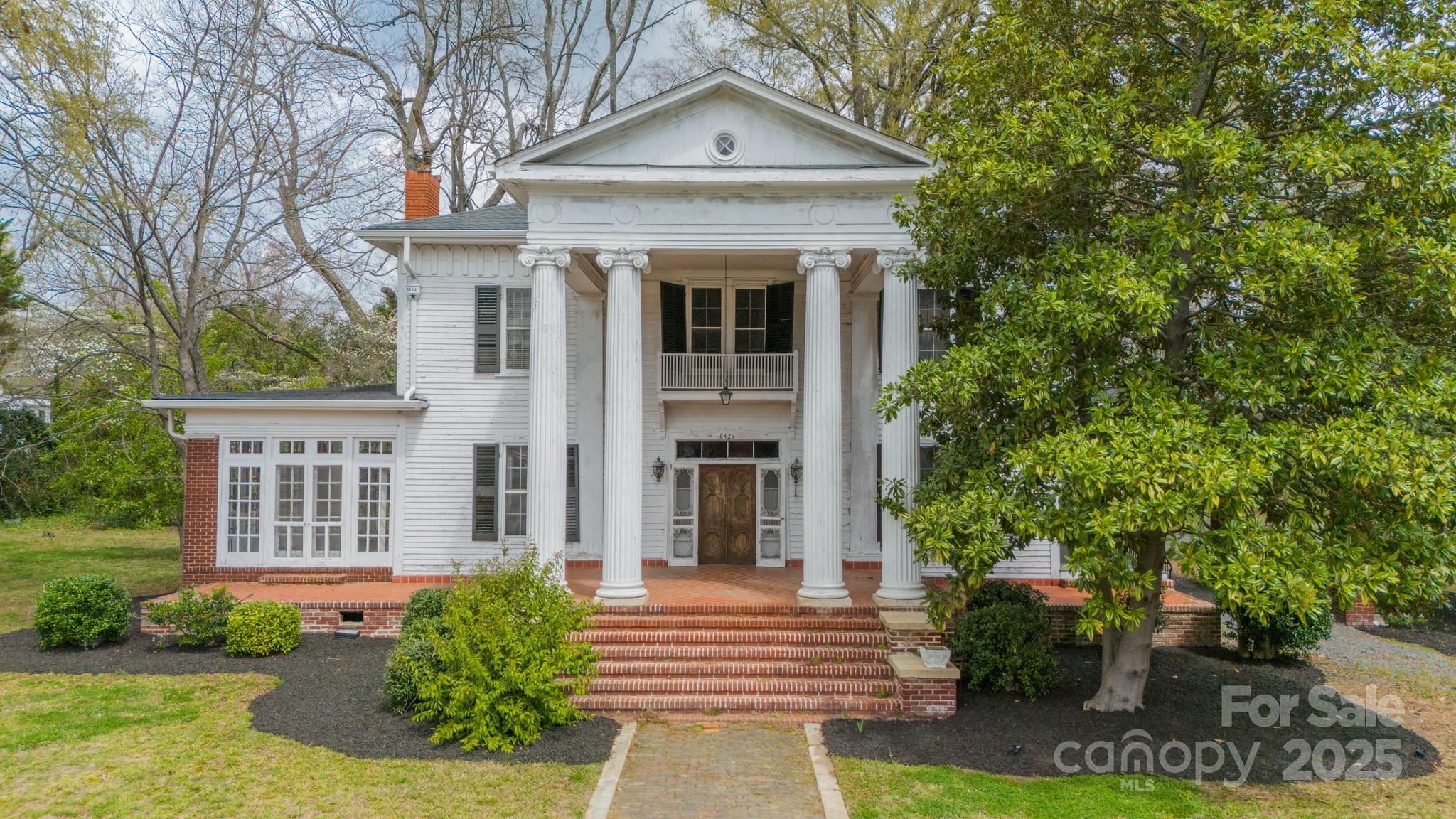 8425 East Franklin St  