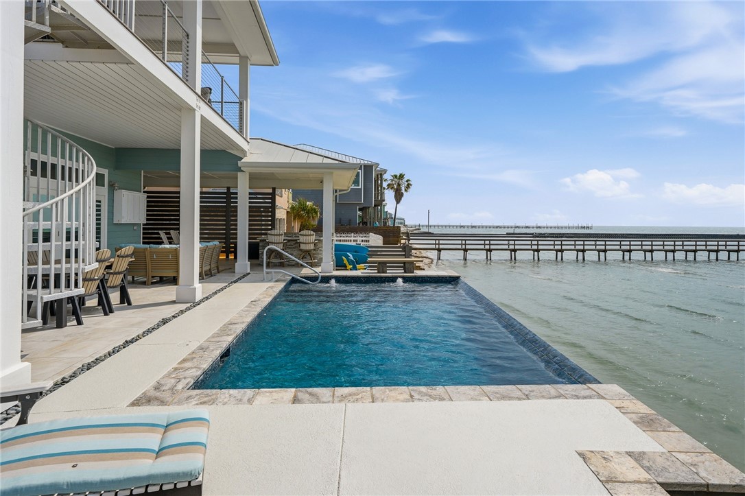 12 Sea Shell Shores Rockport, TX 78382 - Photo 30 of 40 a view of a house with sitting area