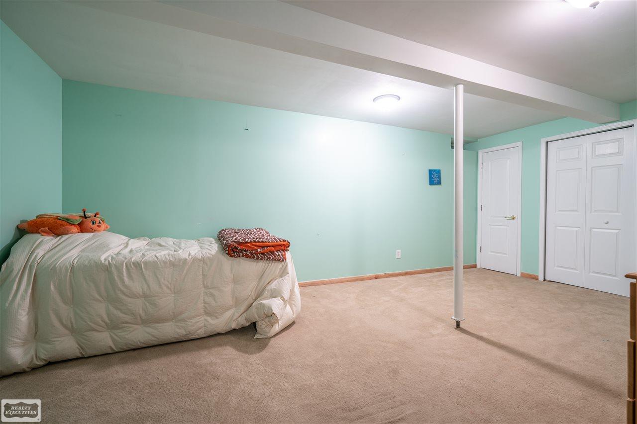 53885 Foss Road Macomb, MI 48042 - Photo 31 of 44 31394071-30.JPG