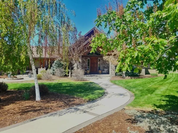 $1,900,000 | 15520 Southwest Culver Highway, Culver, OR 97734